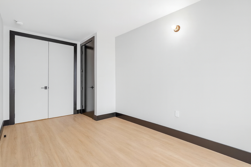 250 Winthrop Street - Photo 2