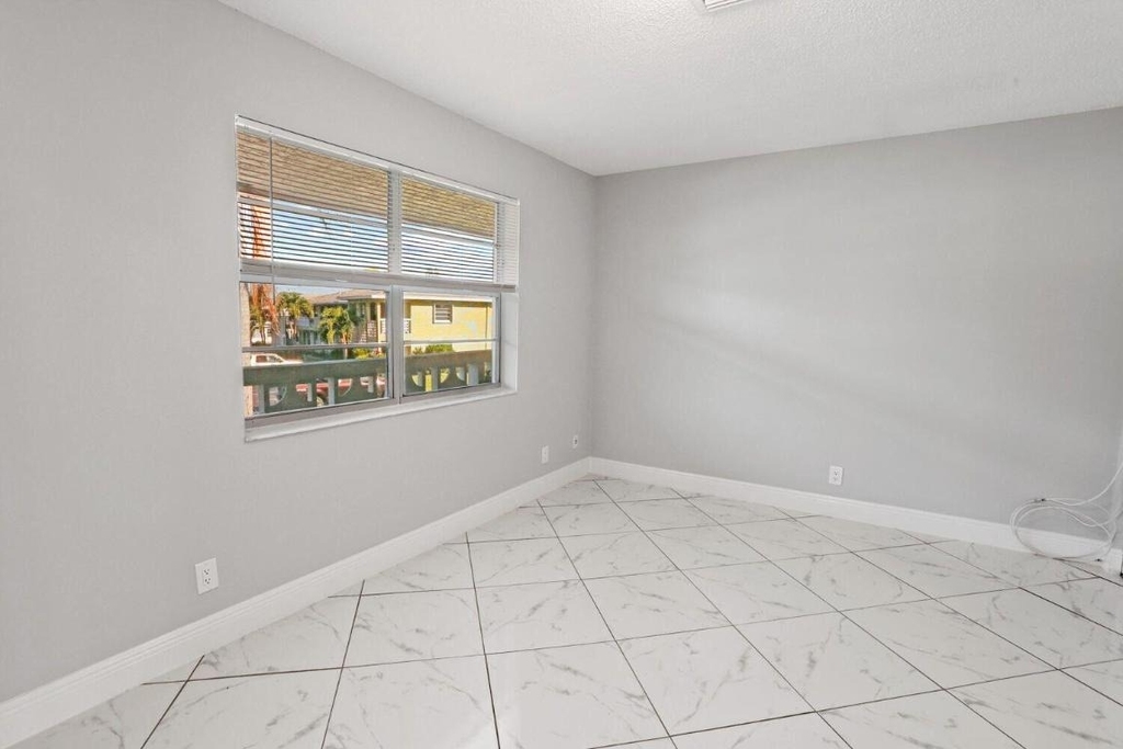 2480 Juniper Drive - Photo 6