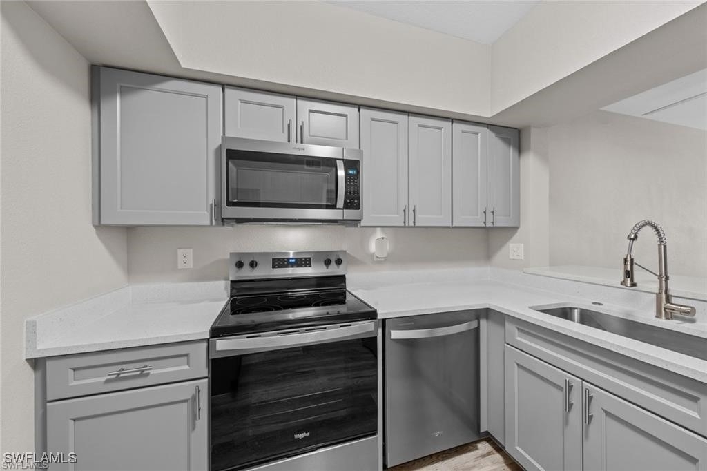 8423 Bernwood Cove Loop - Photo 2