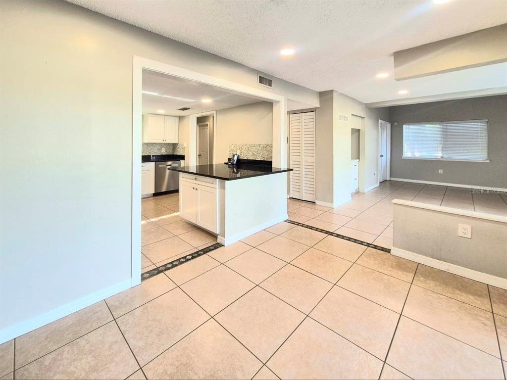 6345 Newtown Circle - Photo 8