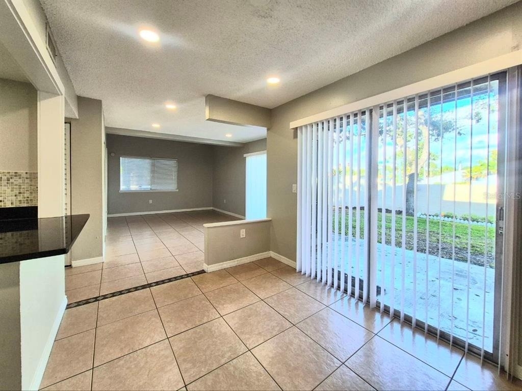 6345 Newtown Circle - Photo 7