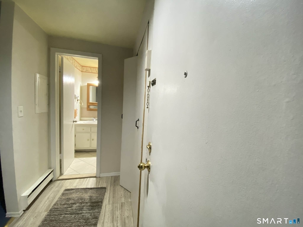 7 Padanaram Road - Photo 5