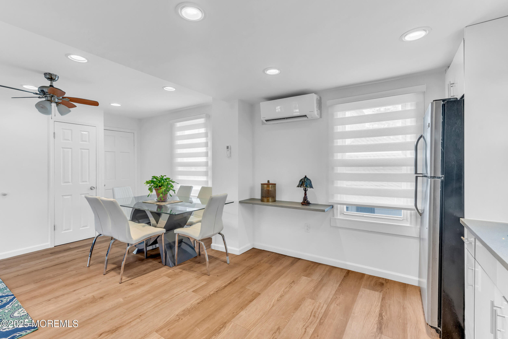 323 Roosevelt Avenue - Photo 9