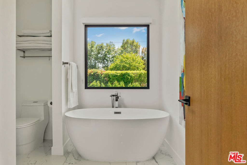 17045 Otsego Street - Photo 22