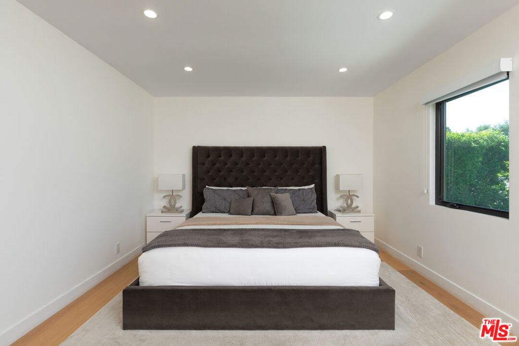 17045 Otsego Street - Photo 30