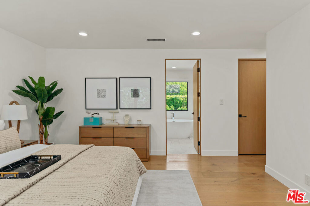 17045 Otsego Street - Photo 19