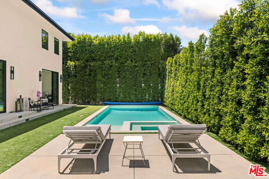 17045 Otsego Street - Photo 31
