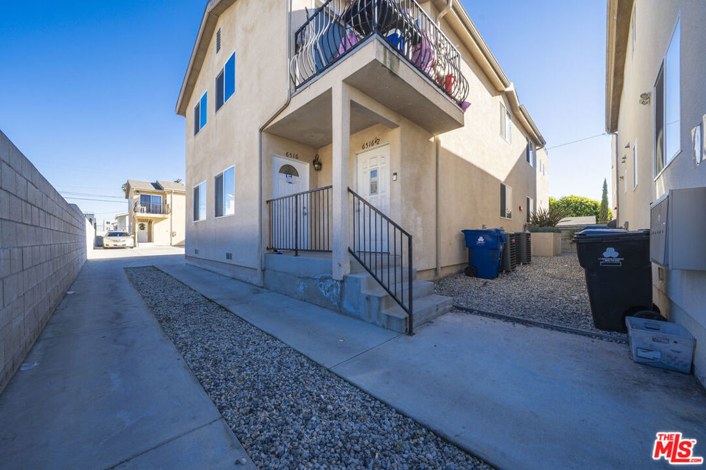 6514 Brynhurst - Photo 0
