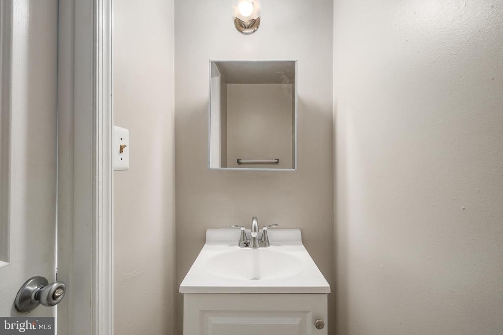 1805 Potomac Avenue Se - Photo 19
