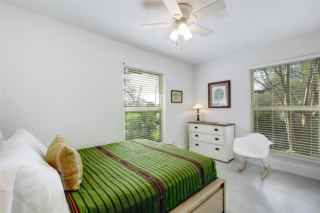 4620 Englewood Dr - Photo 18