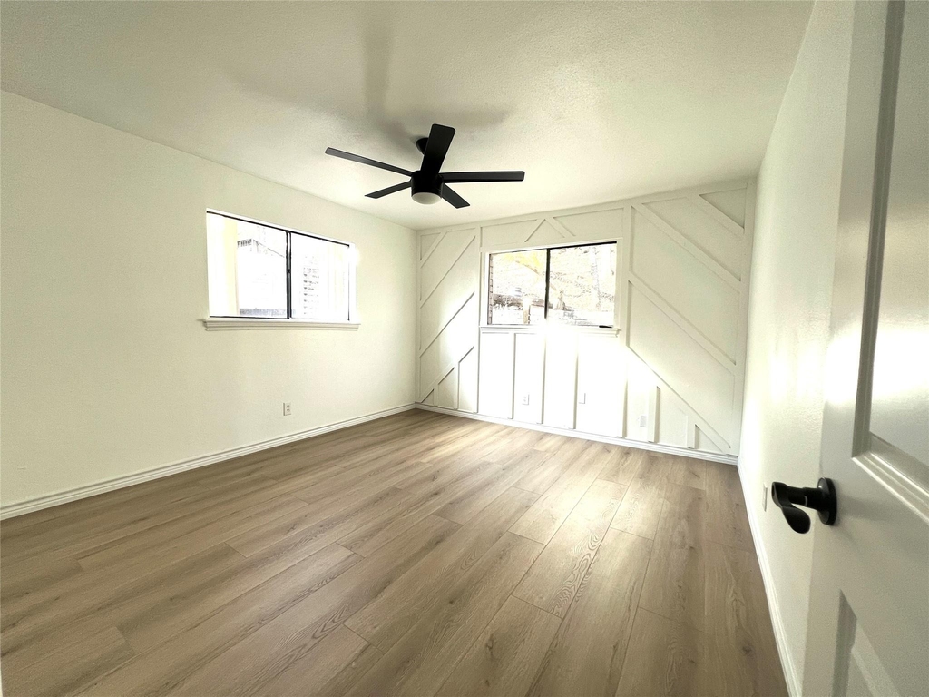 3310 Hycreek Dr - Photo 9