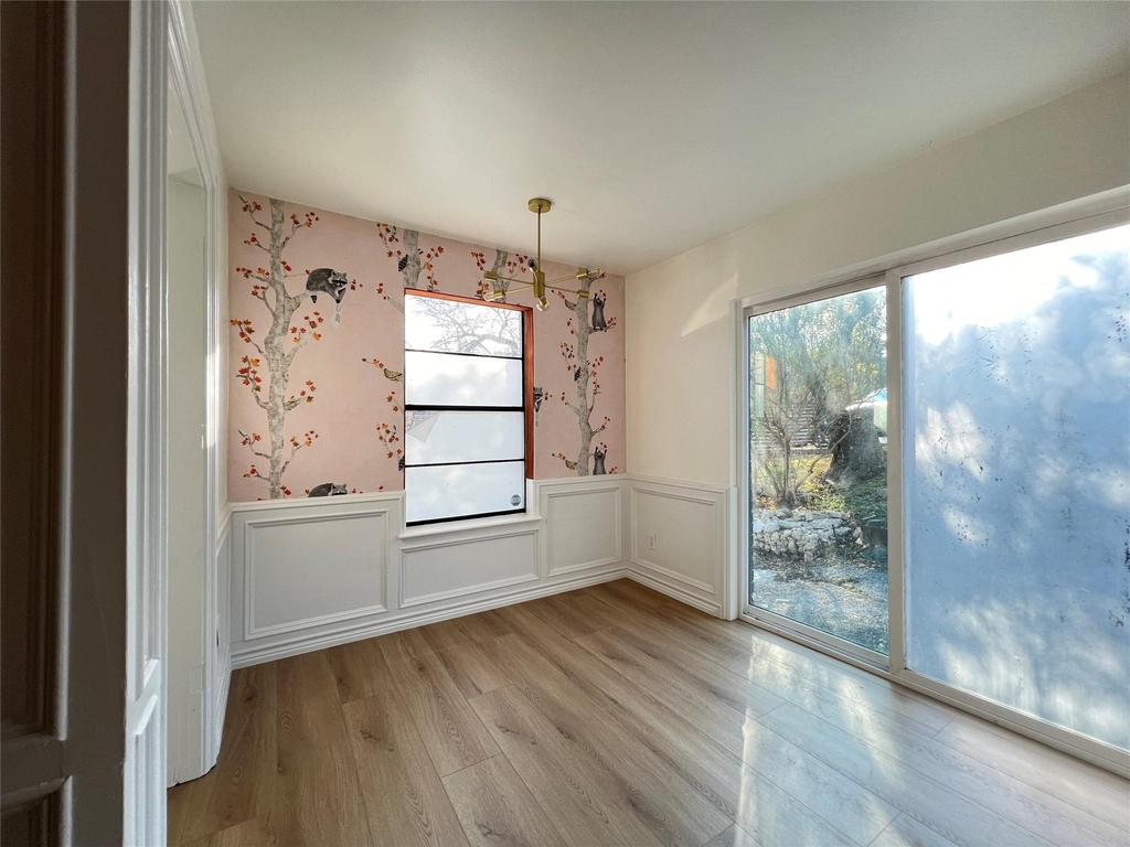 3310 Hycreek Dr - Photo 2