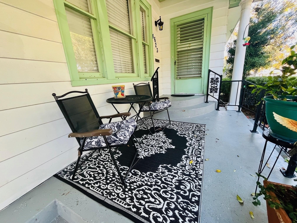 4623 Avenue N 1/2 - Photo 3