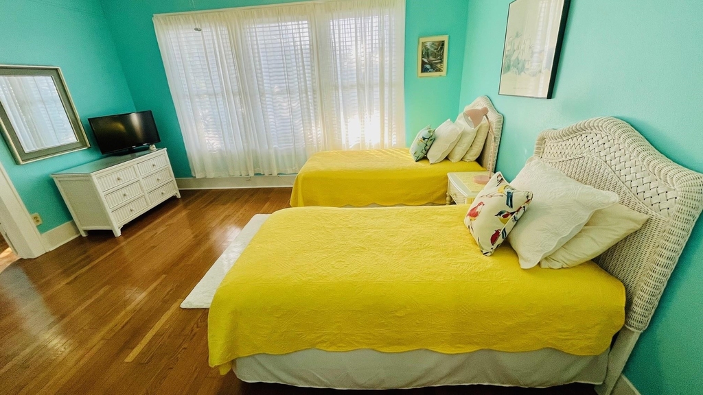 4623 Avenue N 1/2 - Photo 15