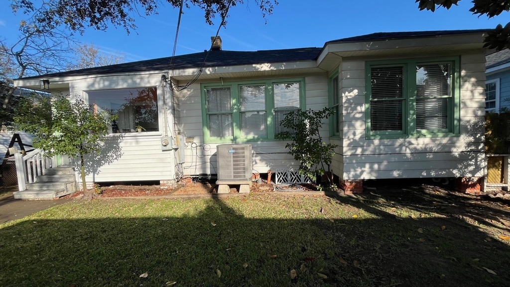 4623 Avenue N 1/2 - Photo 33