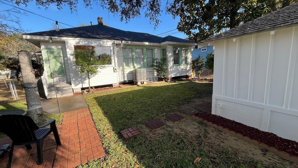 4623 Avenue N 1/2 - Photo 40