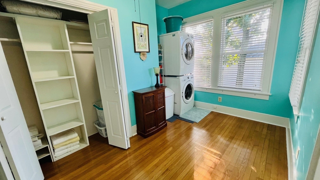 4623 Avenue N 1/2 - Photo 11