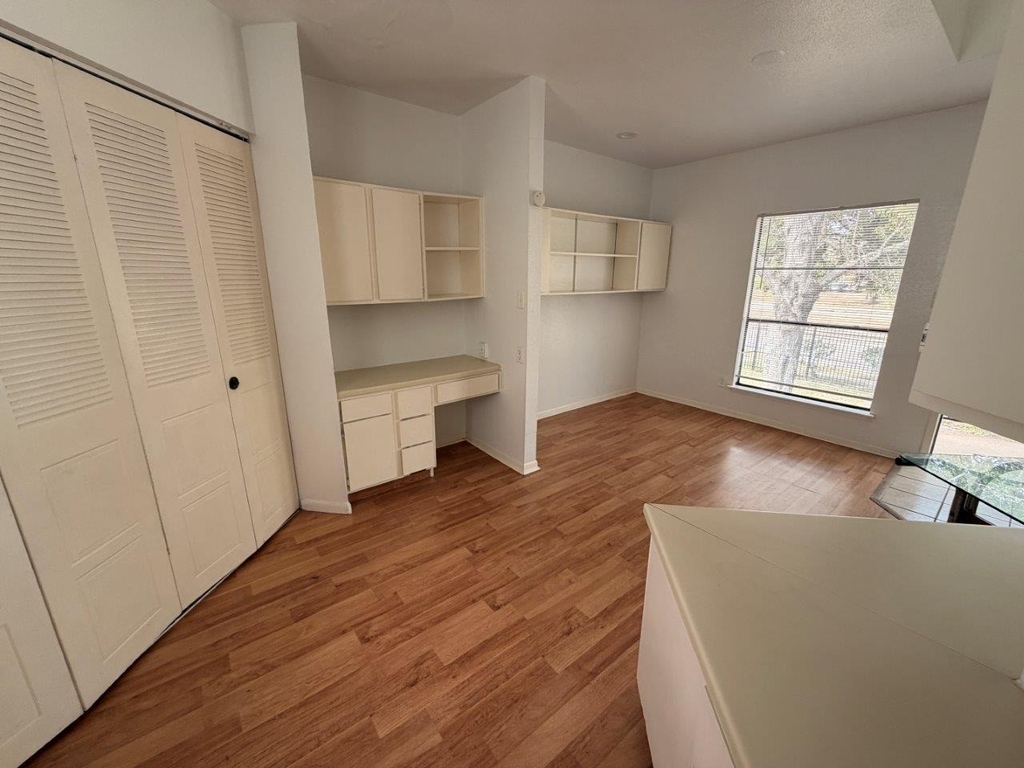 7901 Cambridge Street - Photo 6