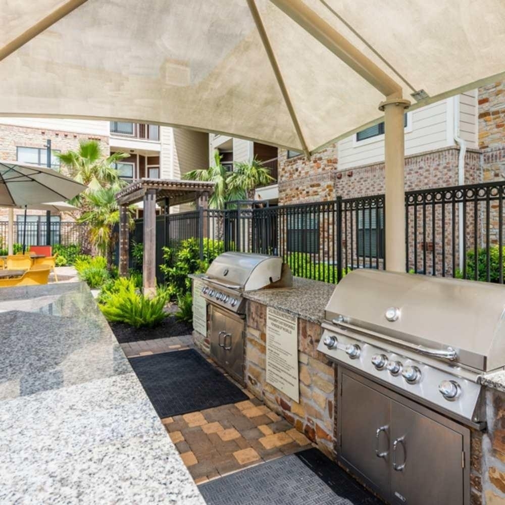 18021 Kingsland Boulevard - Photo 1