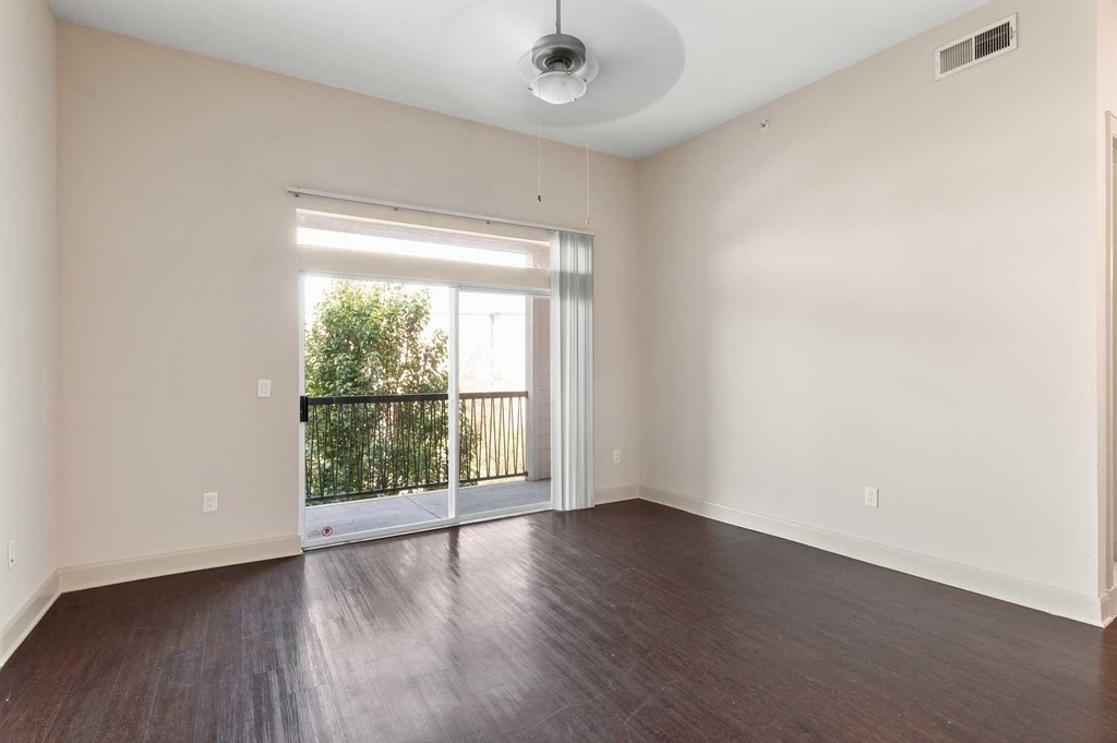 1755 Crescent Plaza Drive - Photo 5