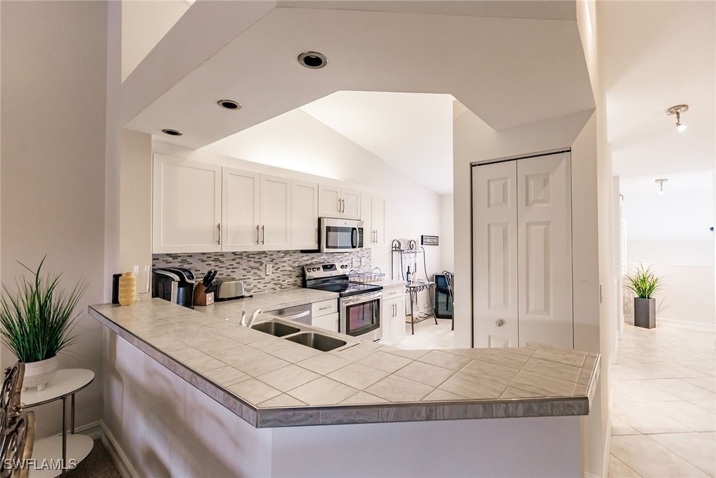 2516 Orchid Bay Drive - Photo 9