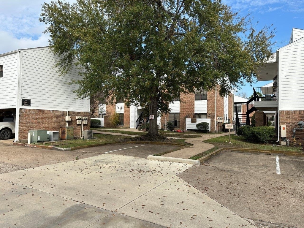 7901 Cambridge Street - Photo 12