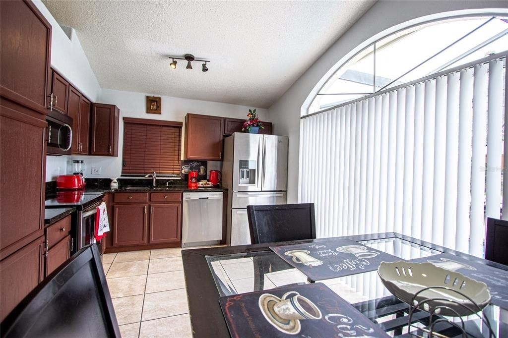 1832 Wimbledon Street - Photo 9