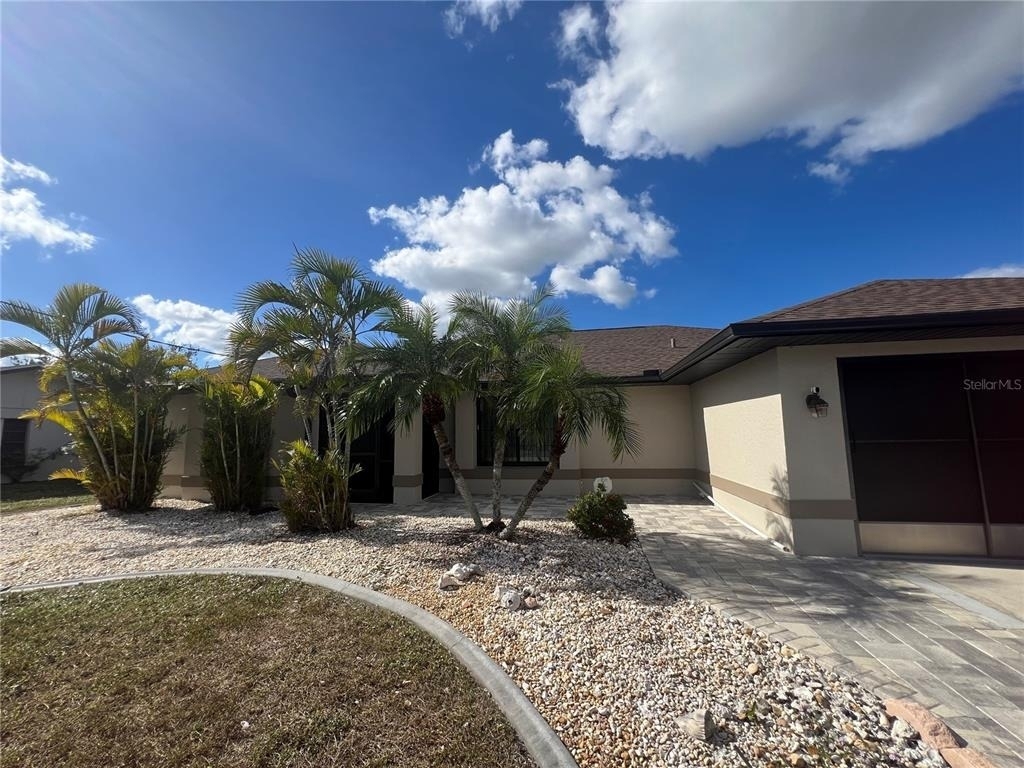 3177 Clifford Street - Photo 0