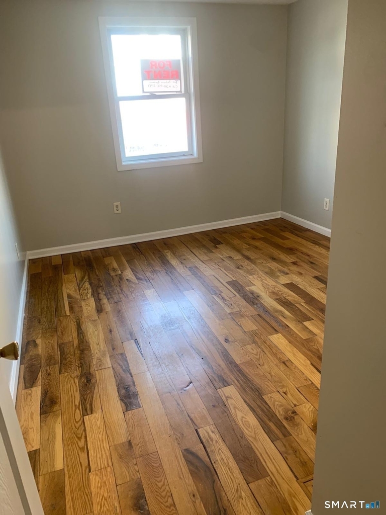 1410 Stratford Avenue - Photo 3