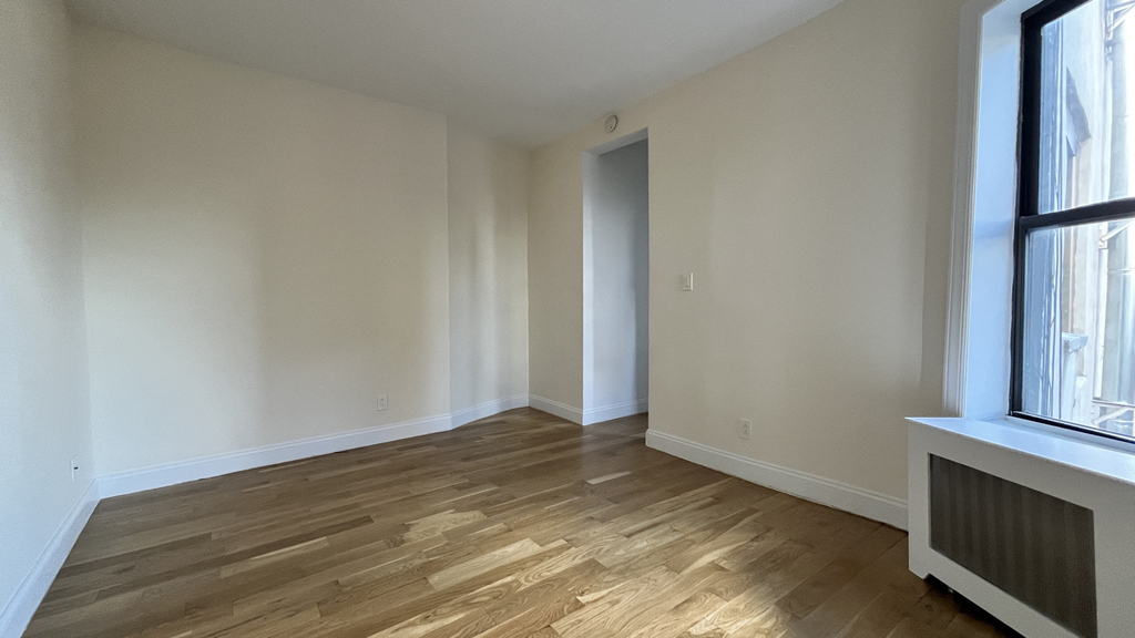 East 12th Street - Photo 2