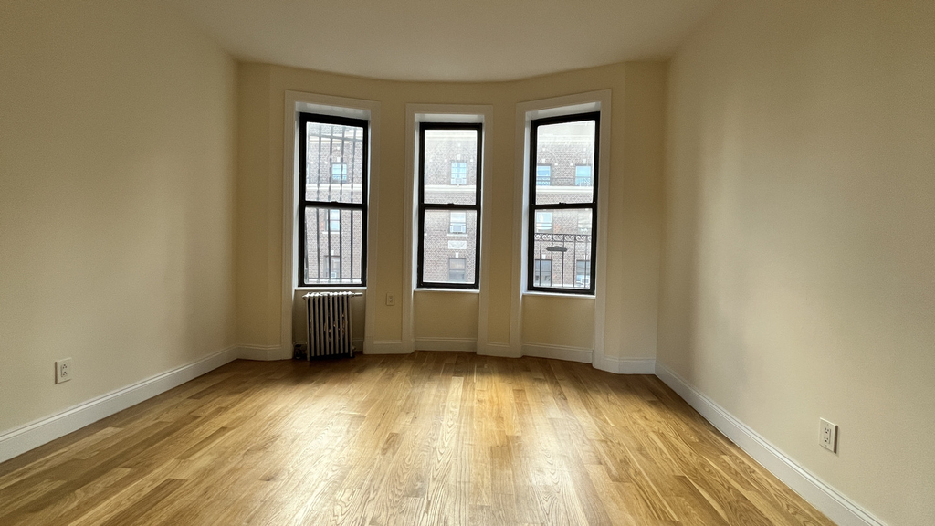 East 12th Street - Photo 1