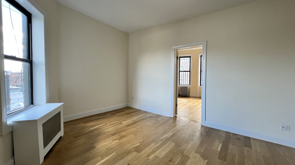 East 12th Street - Photo 3