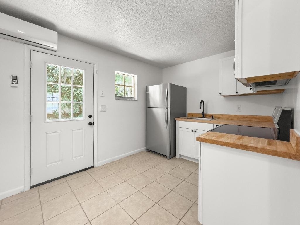 403 Ne 26th Court - Photo 8