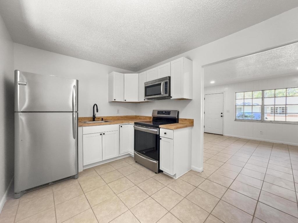 403 Ne 26th Court - Photo 5