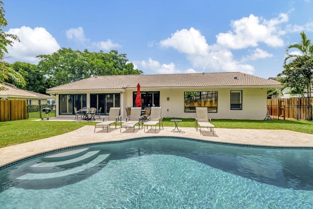 804 Foxpointe Circle - Photo 38