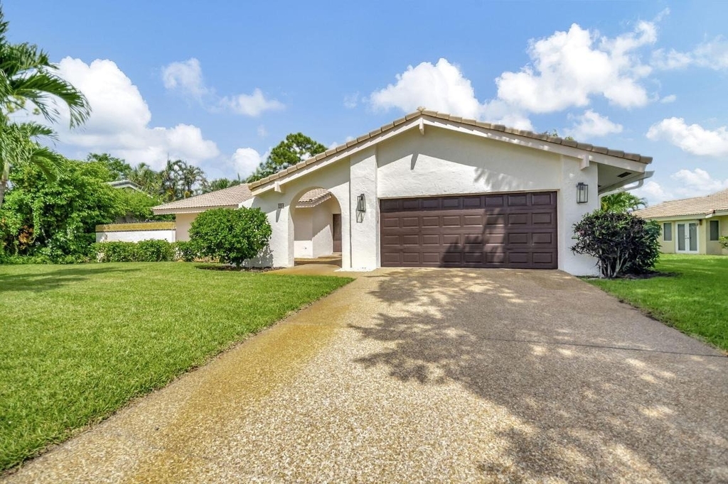 804 Foxpointe Circle - Photo 3