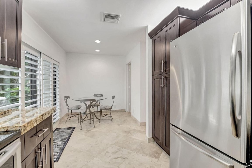 804 Foxpointe Circle - Photo 19