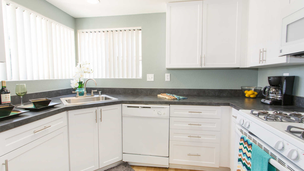 5813 Hickory Drive - Photo 2