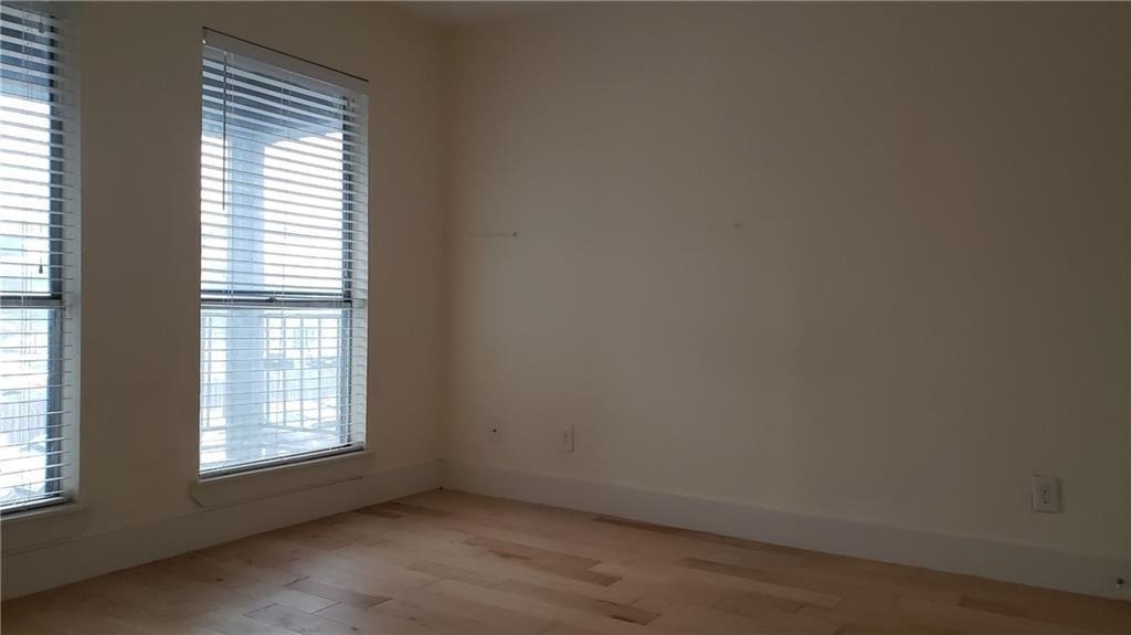 909 Reinli St - Photo 8