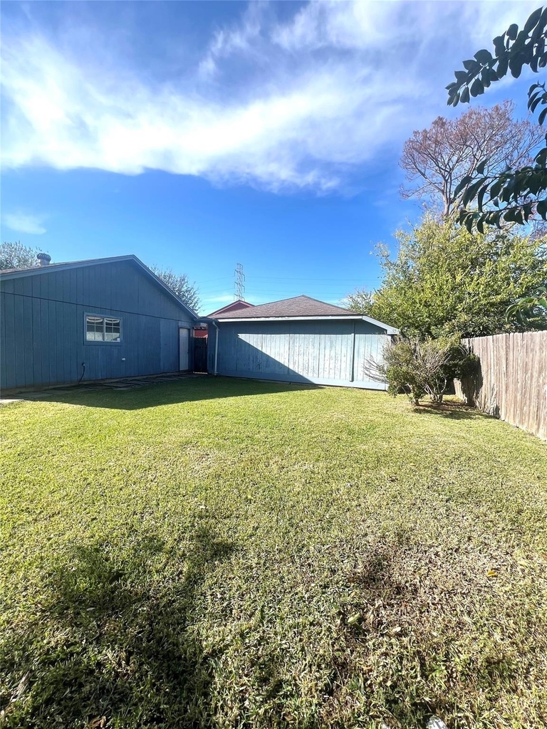 10515 Sagewind Drive - Photo 21