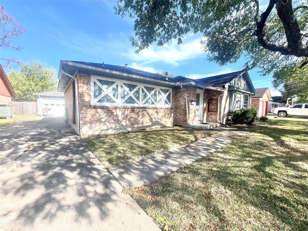 10515 Sagewind Drive - Photo 1