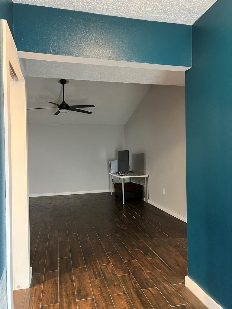 10515 Sagewind Drive - Photo 2