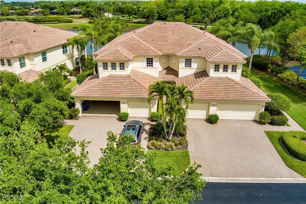3120 Meandering Way - Photo 0