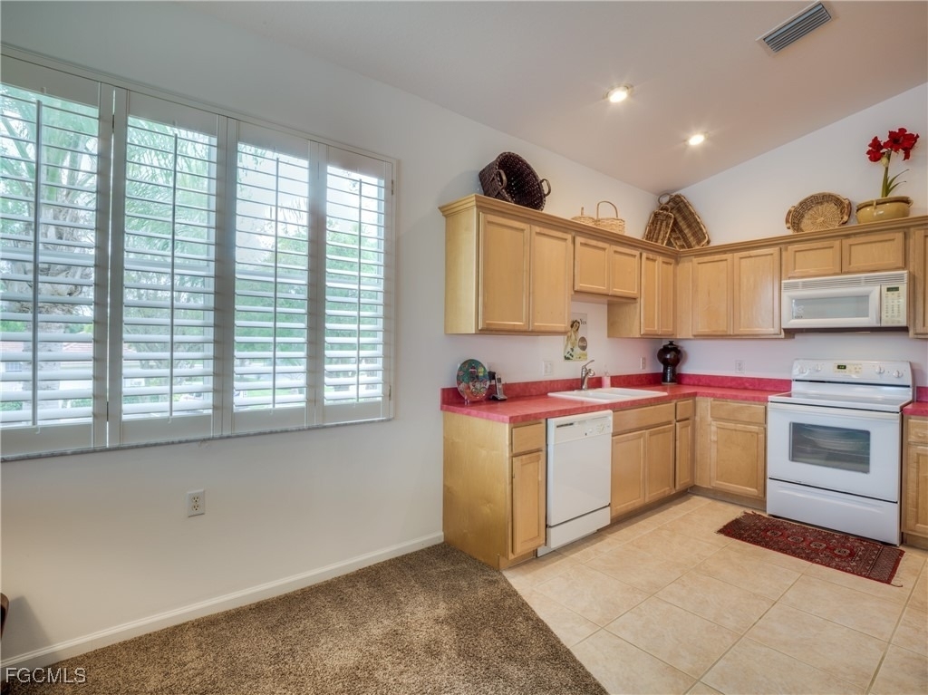 3120 Meandering Way - Photo 15