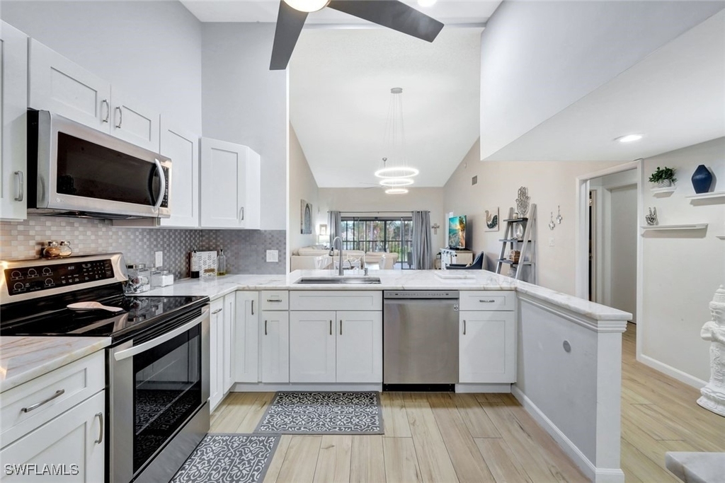 15400 Cedarwood Lane - Photo 2