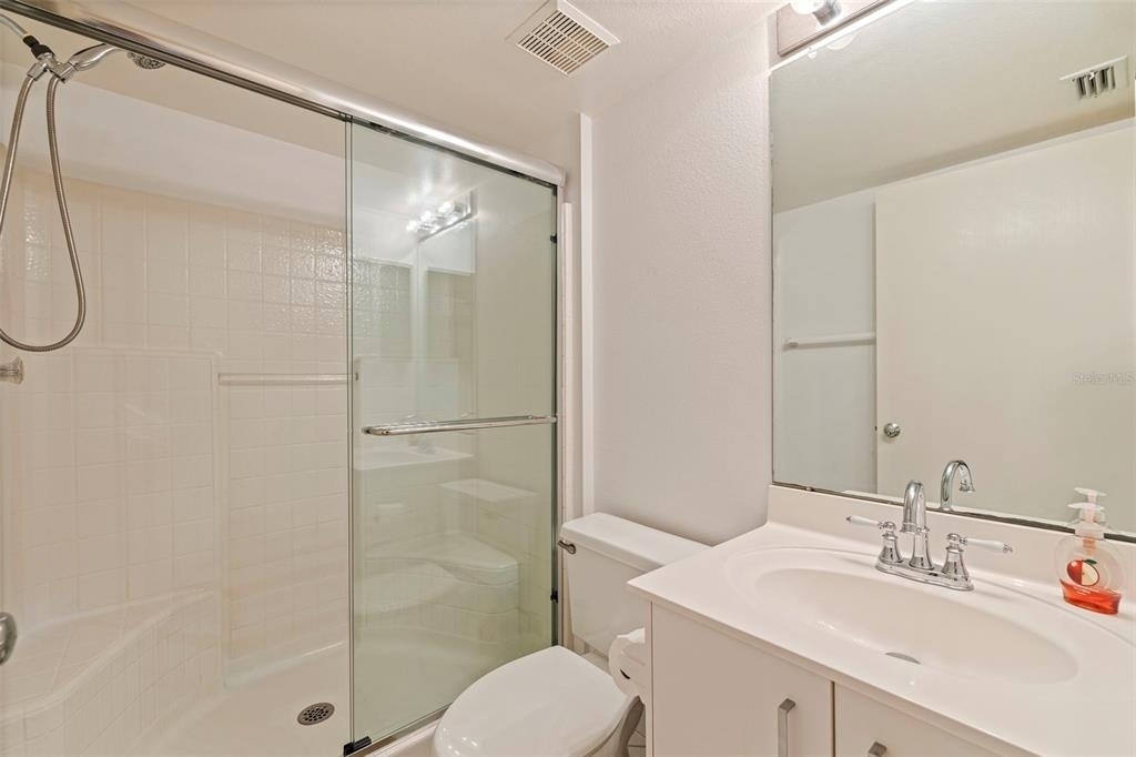 6105 Bahia Del Mar Circle - Photo 16