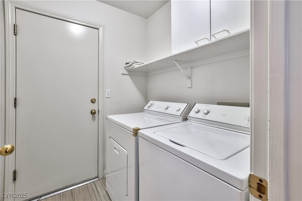 8041 Pottery Creek Drive - Photo 11