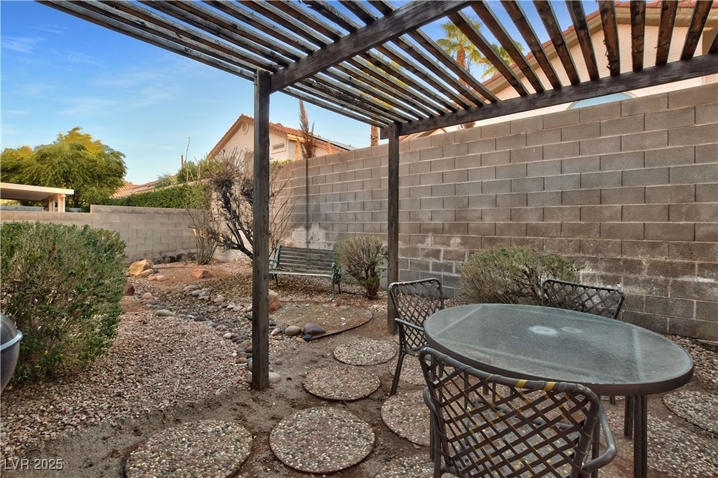 8041 Pottery Creek Drive - Photo 15