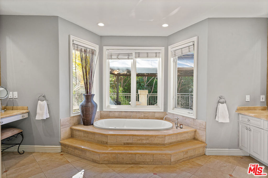 1861 Bel Air Road - Photo 31