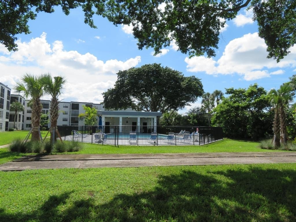 9233 Sw 8th Street - Photo 17